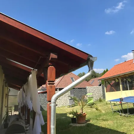 Vip Maganszallas Villa Csapi